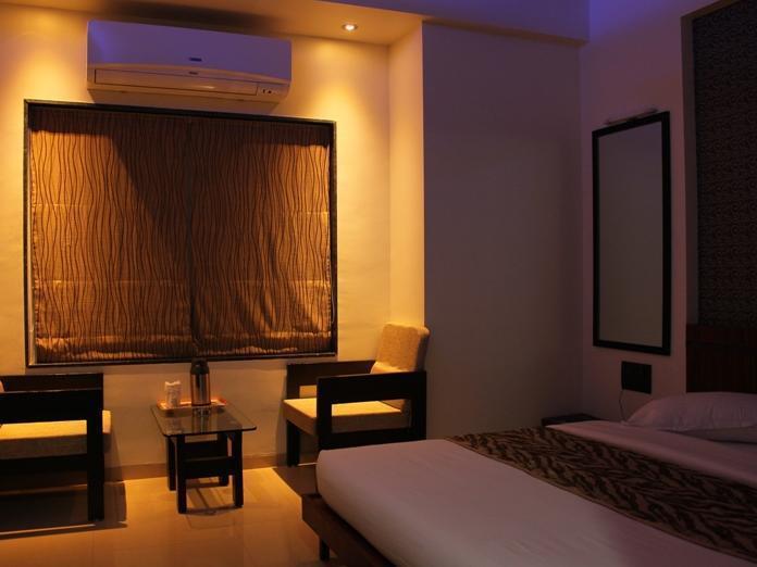 Treebo Trend Royal Kourt Aurangabad Hotel Exterior foto